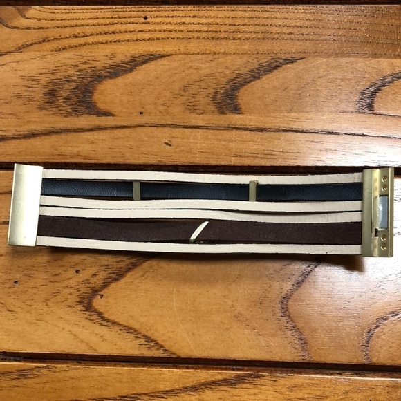 Strappy Leather Bracelet with Magnetic Closure - Picture 4 of 9